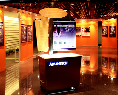 advantech_solutionday_showcase.jpg